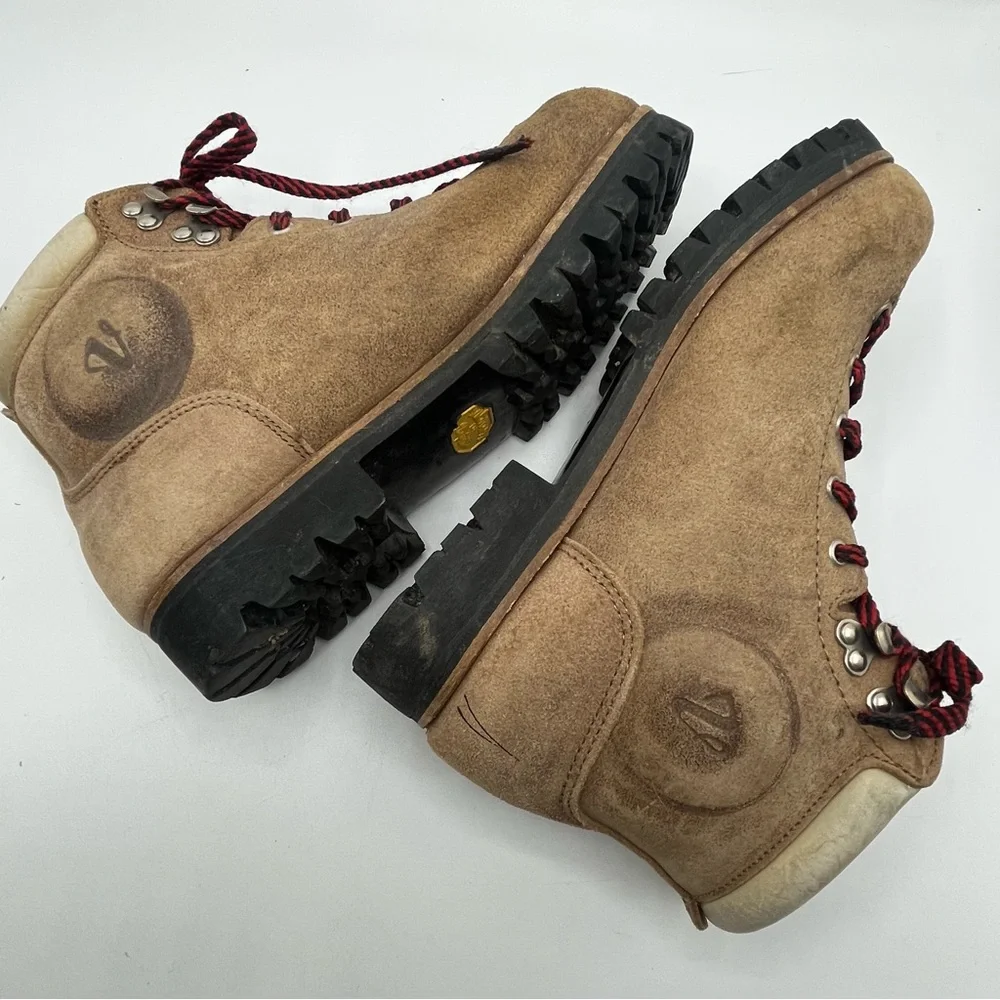 Vasque Leather Hiking Boots Mens Size 7.5 Made In Italy Vintage Vibram Gorpcore